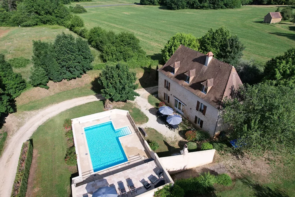 Cottage rental with swimmingpool in Dordogne Perigord France - Holidays location gite Grande Maison